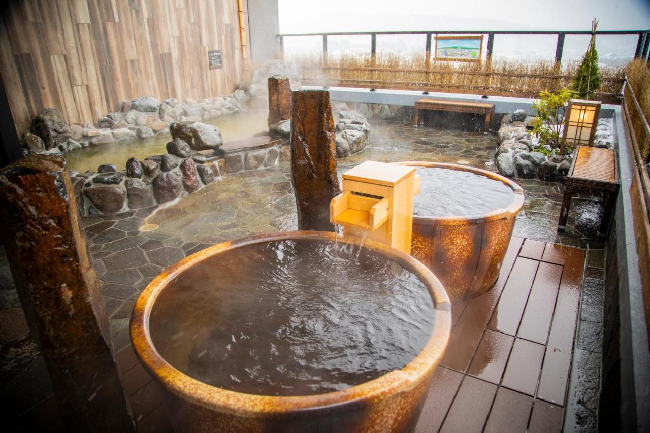 La Vista Furano Hills Natural Hot Spring Экстерьер фото